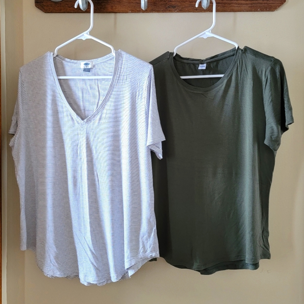 Old Navy tees, set of 2 NWOT